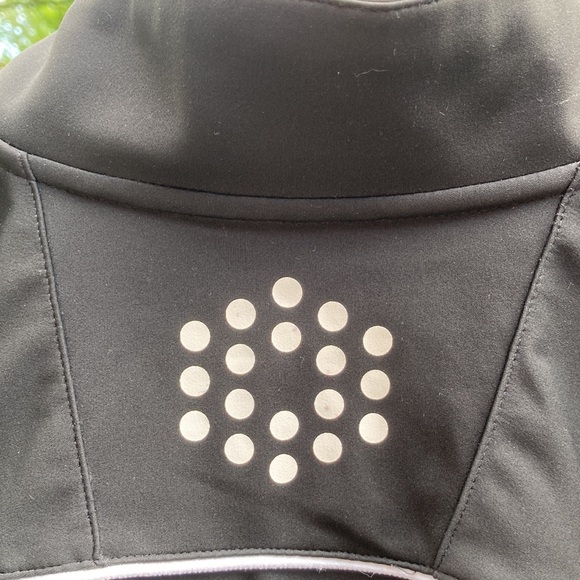 PUMA Golf 1/2 zip Black Shirt white stripe design front pocket Wing Cell sports - Picture 8 of 12